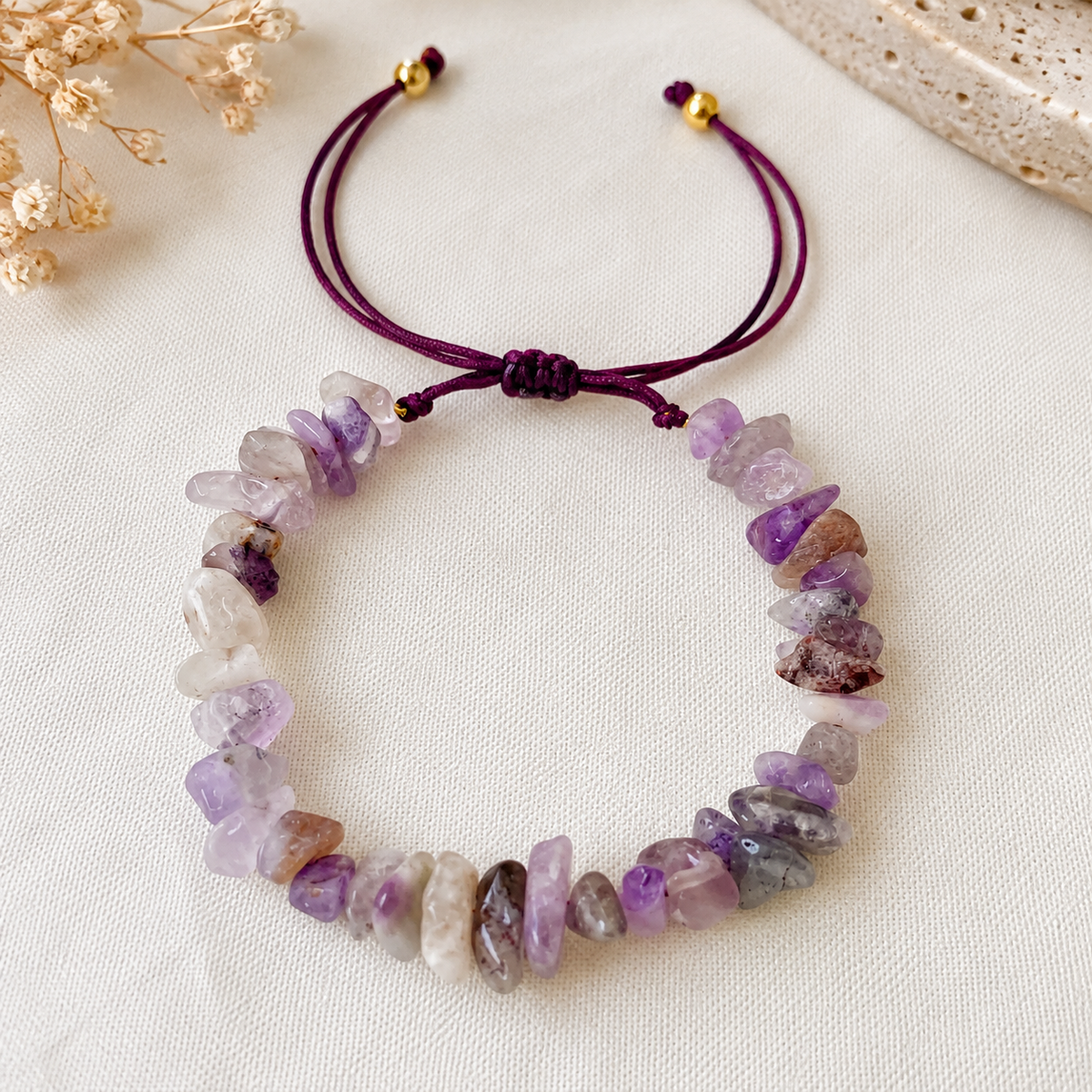 Pulsera de amatista natural con cordón ajustable
